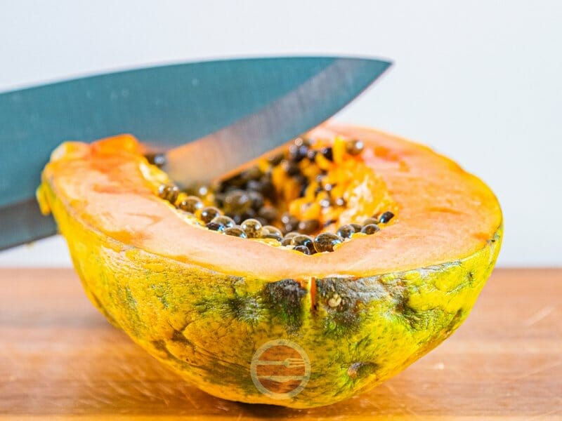 cutting papaya fruit
