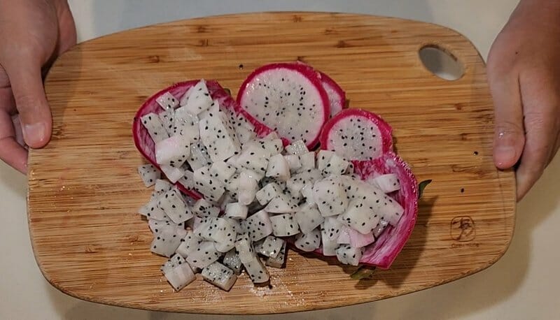 how to cut dragon fruit